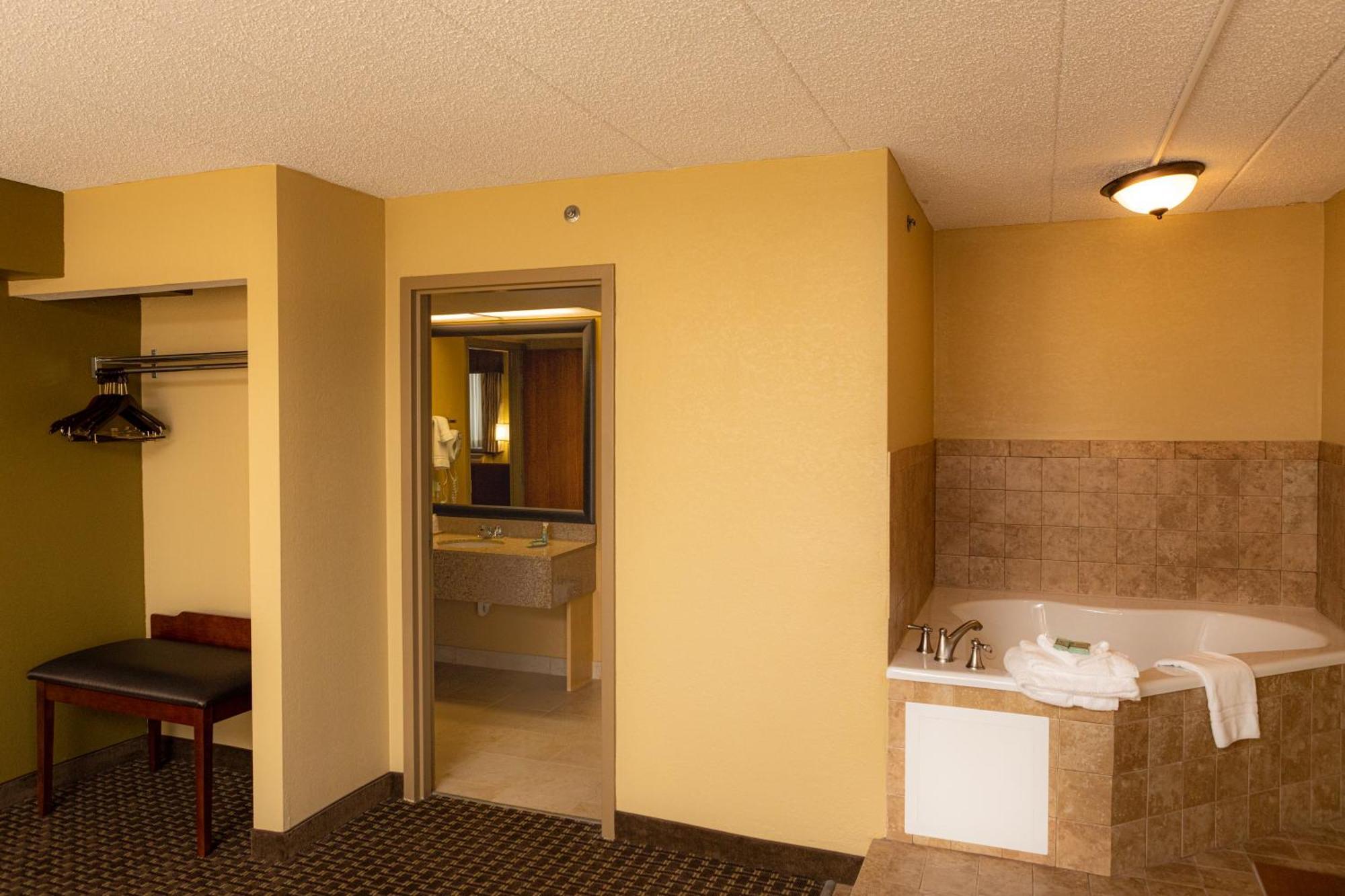 Best Western Executive Inn Kenosha - Pleasant Prairie Buitenkant foto